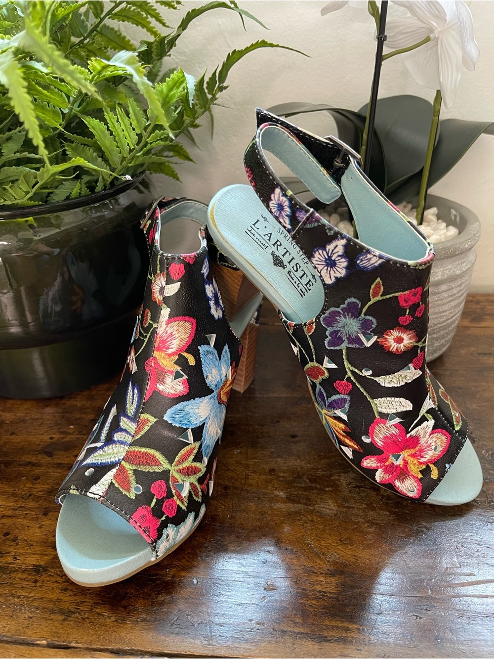 🌺 L’ARTISTE Black Floral Open-Peep Toe Slingback Heels (EU 40, US 9.5)